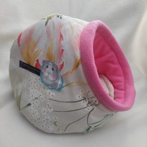 Mona-mössa XL i tyg med rosa blommor